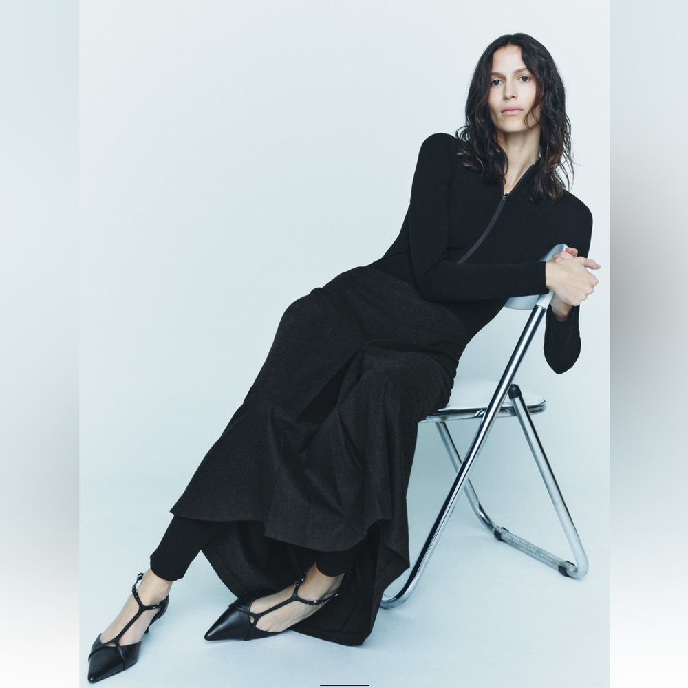 ✨SALE ✨ ZARA SLIT WOOL BLEND SKIRT ZW COLLECTION
✨SALE ✨ - Picture 2 of 14